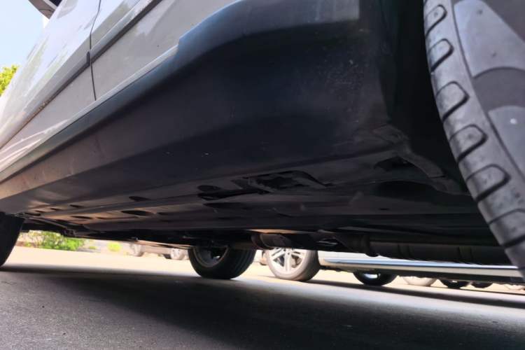 Used Mercedes-Benz GLK-Class 2014 GLK 200 Standard Model Left Side Sill
