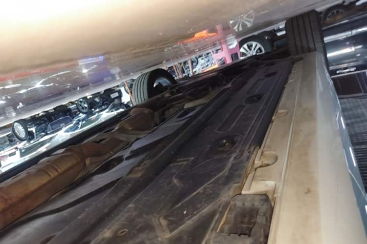 Used Mercedes-Benz GLK-Class 2014 GLK 260 4MATIC Dynamic Model Left Side Sill