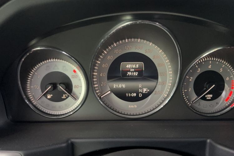 Used Mercedes-Benz GLK-Class 2014 GLK 260 4MATIC Dynamic Model Odometer Close Up