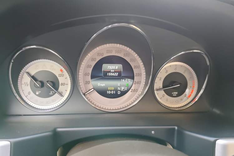 Used Mercedes-Benz GLK-Class 2014 GLK 200 Standard Model Odometer Close Up