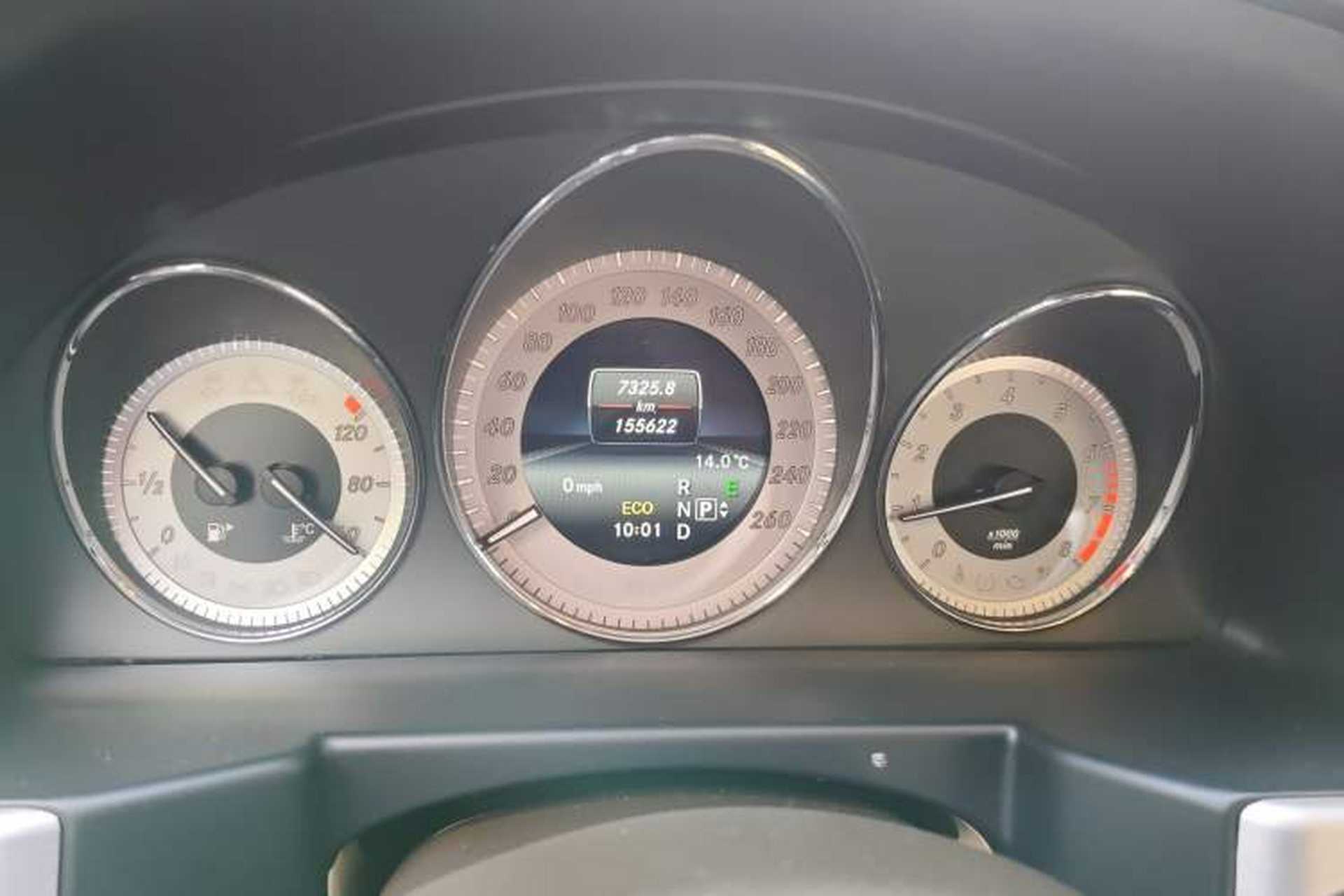 Used Mercedes-Benz GLK-Class 2014 GLK 200 Standard Model Odometer Close Up