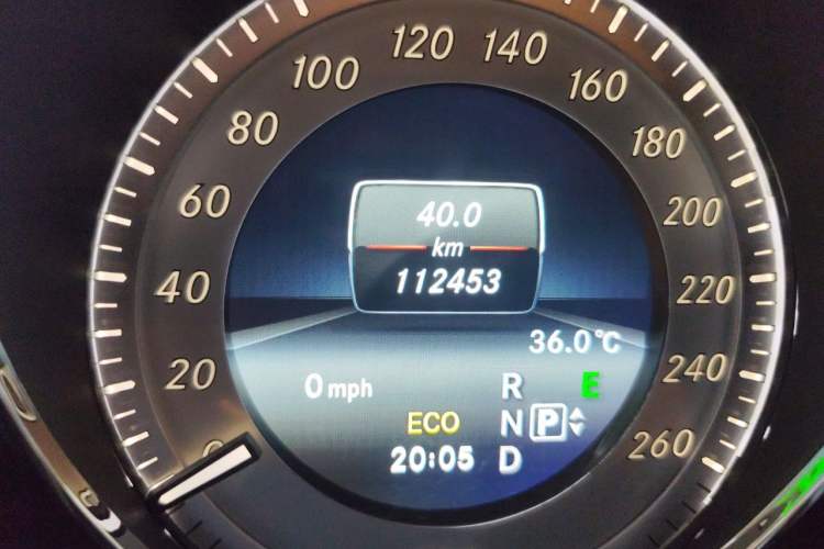 Used Mercedes-Benz GLK-Class 2014 GLK 200 Standard Model Odometer Close Up
