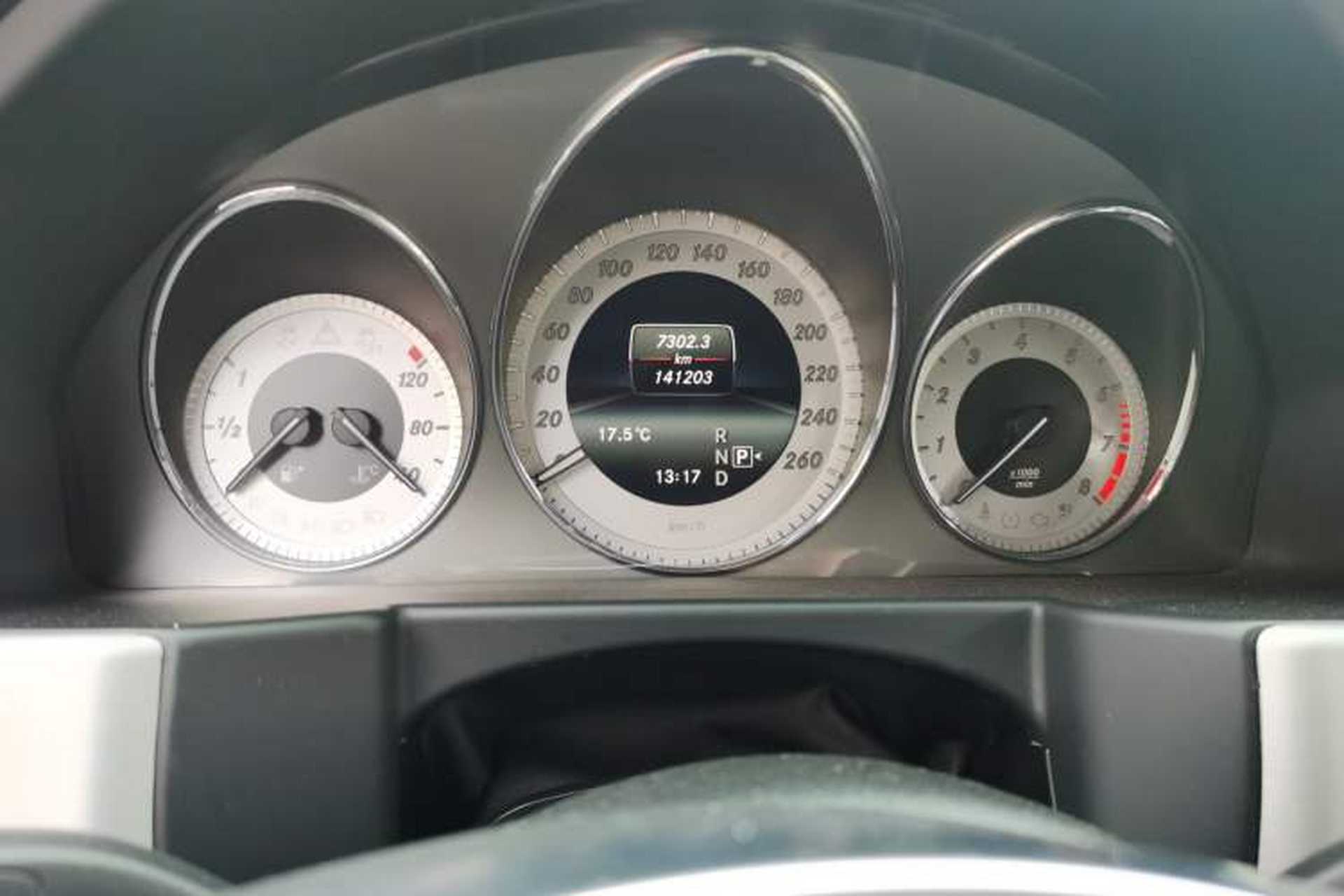 Used Mercedes-Benz GLK-Class 2014 GLK 200 Standard Model Odometer Close Up
