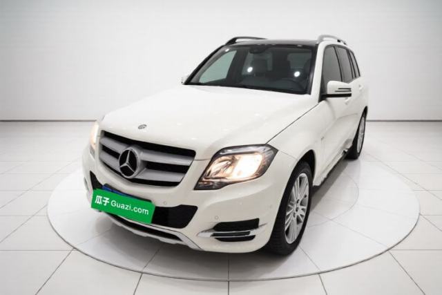 Ojetý Mercedes-Benz GLK-Class 2014 GLK 260 4MATIC Dynamic Model