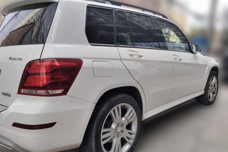 Used Mercedes-Benz GLK-Class 2014 GLK 260 4MATIC Dynamic Model Rear Right 45 Deg