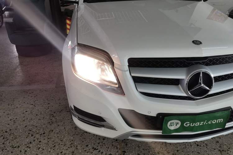 Used Mercedes-Benz GLK-Class 2014 GLK 260 4MATIC Dynamic Model Right Front Headlight