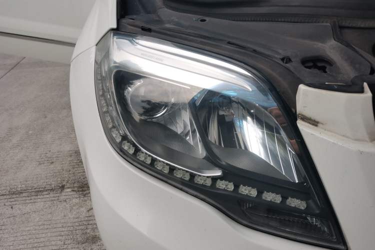 Used Mercedes-Benz GLK-Class 2014 GLK 200 Standard Model Right Front Headlight