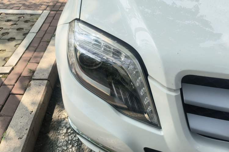 Used Mercedes-Benz GLK-Class 2014 GLK 260 4MATIC Dynamic Model Right Front Headlight