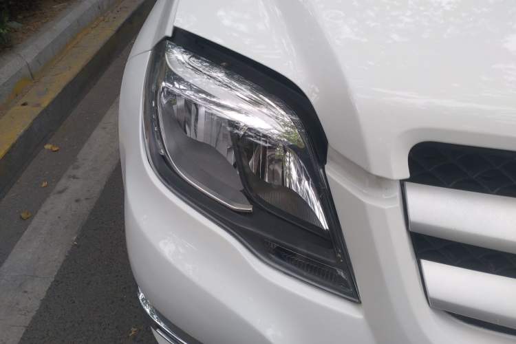 Used Mercedes-Benz GLK-Class 2014 GLK 260 4MATIC Dynamic Model Right Front Headlight