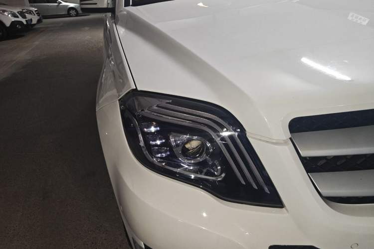 Used Mercedes-Benz GLK-Class 2014 GLK 260 4MATIC Dynamic Model Right Front Headlight