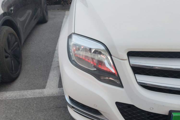 Used Mercedes-Benz GLK-Class 2014 GLK 200 Standard Model Right Front Headlight