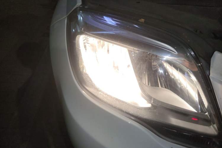 Used Mercedes-Benz GLK-Class 2014 GLK 200 Standard Model Right Front Headlight