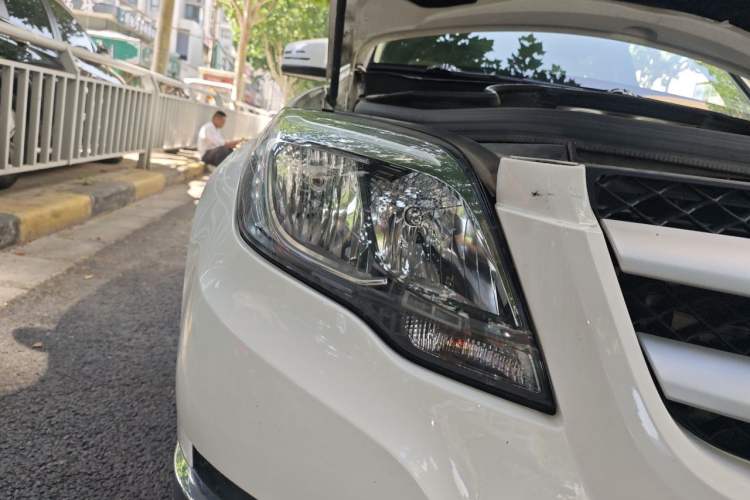 Used Mercedes-Benz GLK-Class 2014 GLK 260 4MATIC Dynamic Model Right Front Headlight
