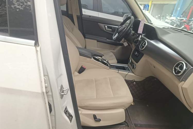 Used Mercedes-Benz GLK-Class 2014 GLK 200 Standard Model Right Front Seat