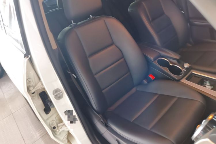 Used Mercedes-Benz GLK-Class 2014 GLK 260 4MATIC Dynamic Model Right Front Seat