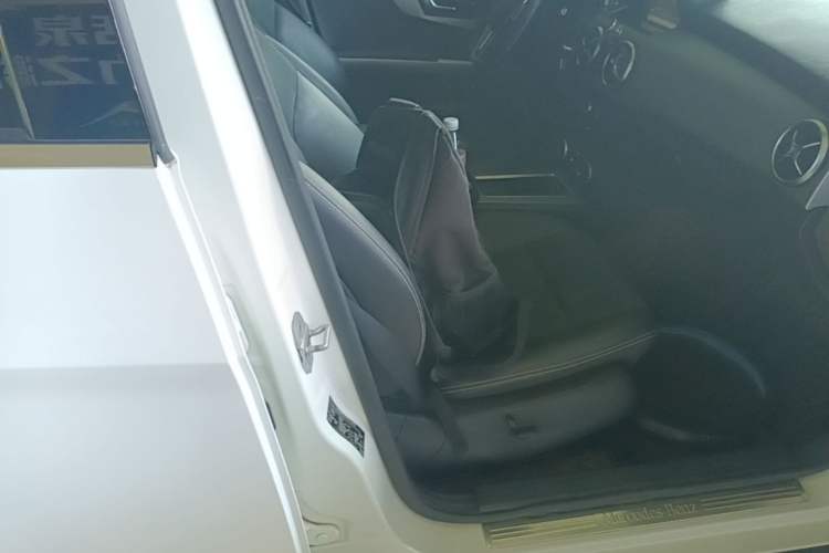 Used Mercedes-Benz GLK-Class 2014 GLK 200 Standard Model Right Front Seat
