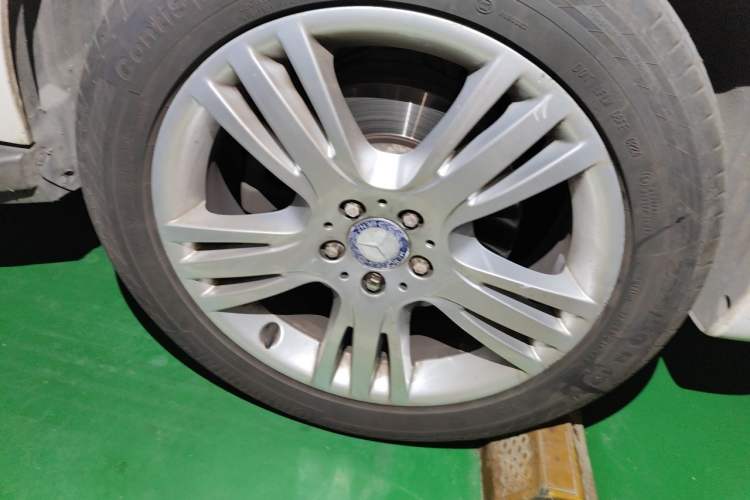 Used Mercedes-Benz GLK-Class 2014 GLK 200 Standard Model Right Front Wheel Hub