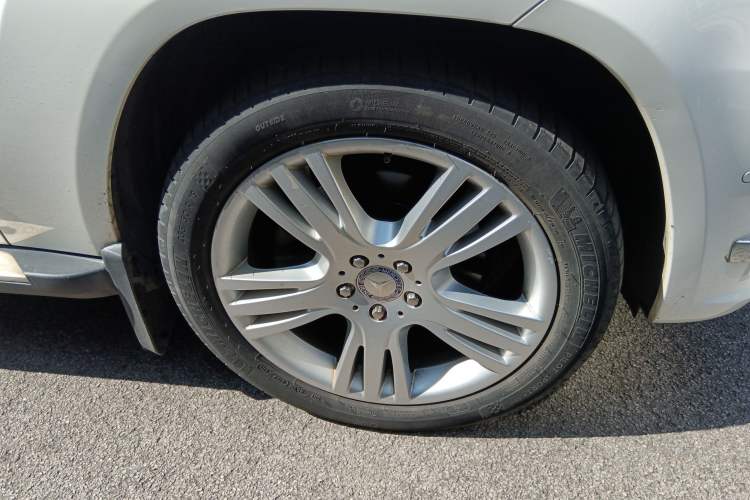Used Mercedes-Benz GLK-Class 2014 GLK 260 4MATIC Dynamic Model Right Front Wheel Hub
