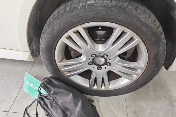 Used Mercedes-Benz GLK-Class 2014 GLK 260 4MATIC Dynamic Model Right Front Wheel Hub
