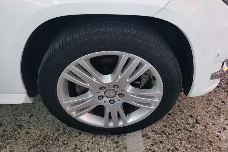 Used Mercedes-Benz GLK-Class 2014 GLK 260 4MATIC Dynamic Model Right Front Wheel Hub