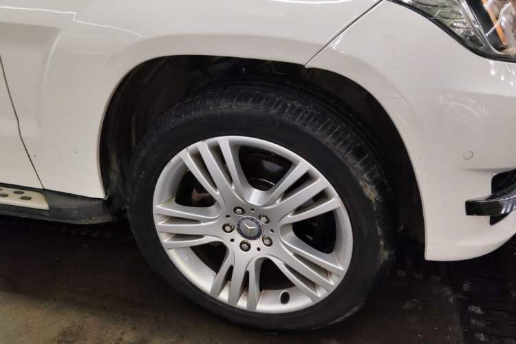 Used Mercedes-Benz GLK-Class 2014 GLK 260 4MATIC Dynamic Model Right Front Wheel Hub