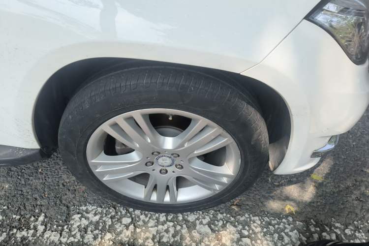 Used Mercedes-Benz GLK-Class 2014 GLK 260 4MATIC Dynamic Model Right Front Wheel Hub