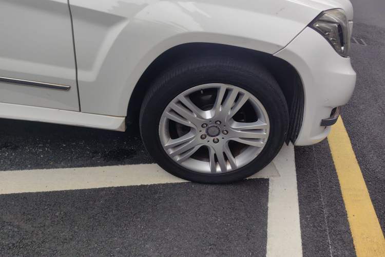 Used Mercedes-Benz GLK-Class 2014 GLK 200 Standard Model Right Front Wheel Hub