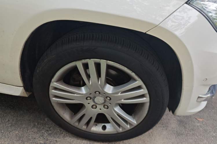 Used Mercedes-Benz GLK-Class 2014 GLK 260 4MATIC Dynamic Model Right Front Wheel Hub