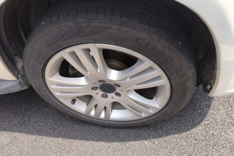 Used Mercedes-Benz GLK-Class 2014 GLK 200 Standard Model Right Front Wheel Hub