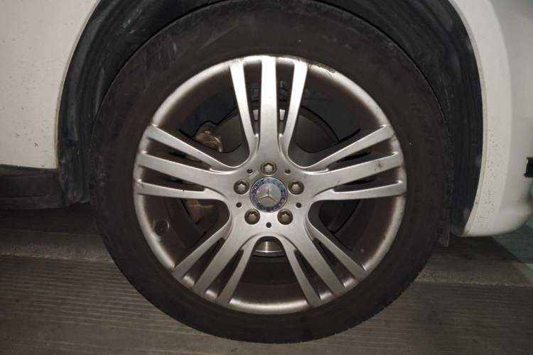 Used Mercedes-Benz GLK-Class 2014 GLK 260 4MATIC Dynamic Model Right Front Wheel Hub