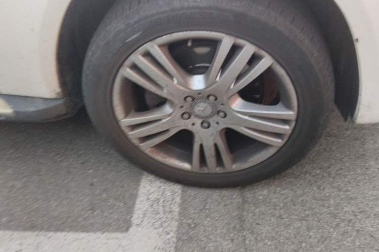 Used Mercedes-Benz GLK-Class 2014 GLK 200 Standard Model Right Front Wheel Hub