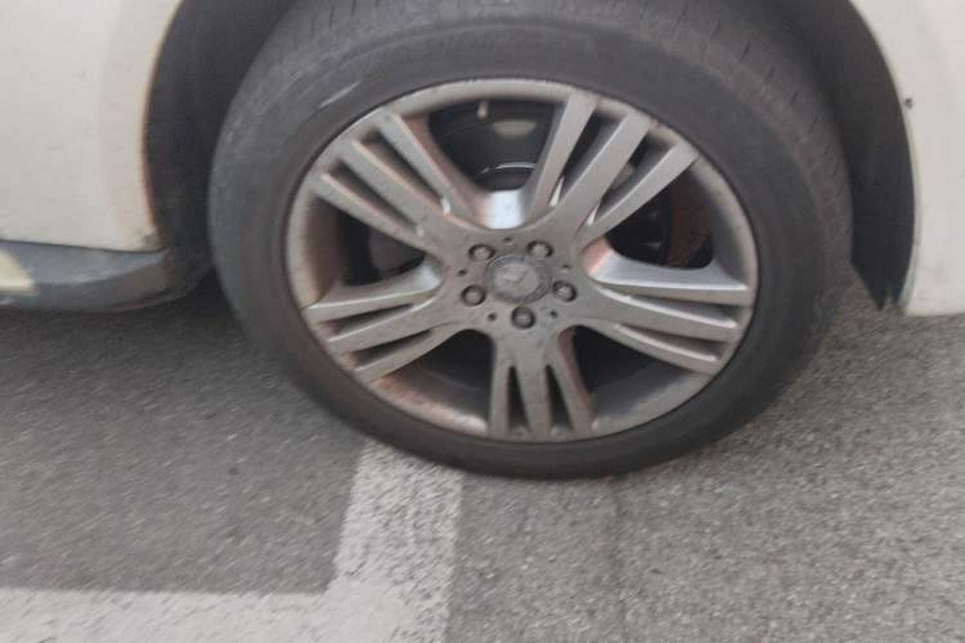 Used Mercedes-Benz GLK-Class 2014 GLK 200 Standard Model Right Front Wheel Hub