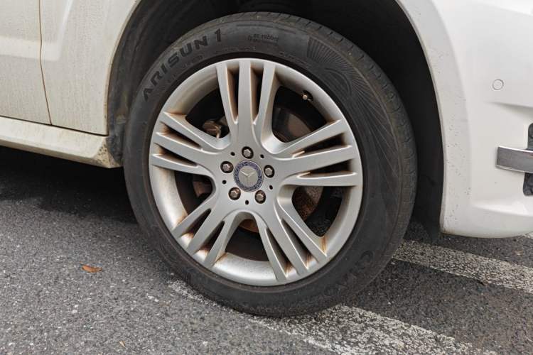 Used Mercedes-Benz GLK-Class 2014 GLK 260 4MATIC Dynamic Model Right Front Wheel Hub