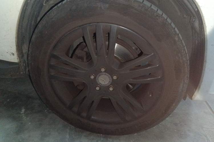 Used Mercedes-Benz GLK-Class 2014 GLK 200 Standard Model Right Front Wheel Hub