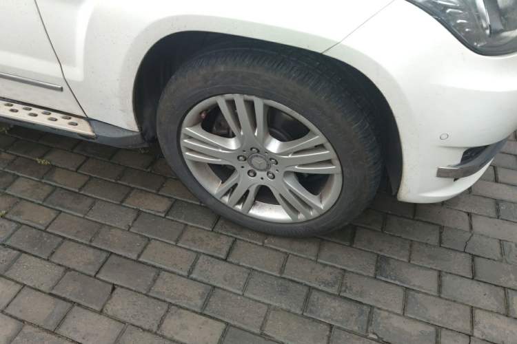 Used Mercedes-Benz GLK-Class 2014 GLK 200 Standard Model Right Front Wheel Hub