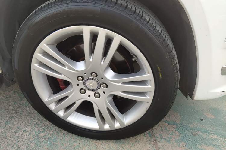 Used Mercedes-Benz GLK-Class 2014 GLK 260 4MATIC Dynamic Model Right Front Wheel Hub
