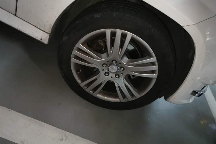 Used Mercedes-Benz GLK-Class 2014 GLK 260 4MATIC Dynamic Model Right Front Wheel Hub