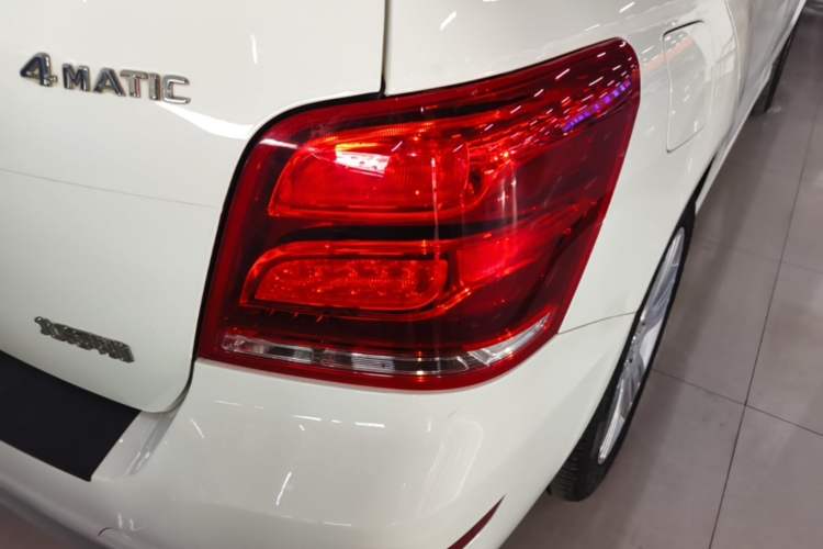 Used Mercedes-Benz GLK-Class 2014 GLK 260 4MATIC Dynamic Model Right Rear Taillight