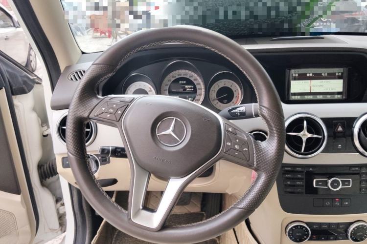 Used Mercedes-Benz GLK-Class 2014 GLK 260 4MATIC Dynamic Model Steering Wheel