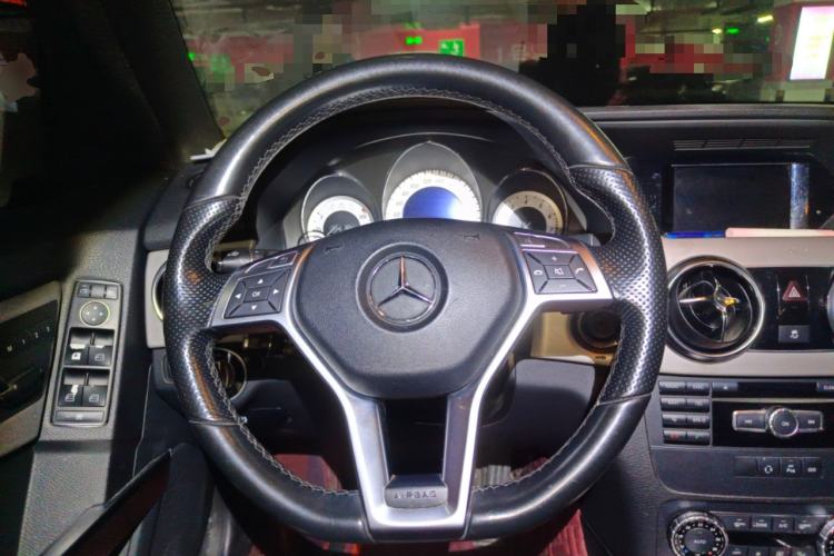 Used Mercedes-Benz GLK-Class 2014 GLK 200 Standard Model Steering Wheel