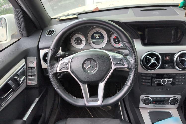 Used Mercedes-Benz GLK-Class 2014 GLK 200 Standard Model Steering Wheel