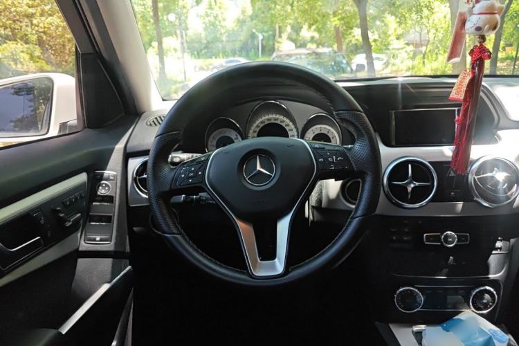 Used Mercedes-Benz GLK-Class 2014 GLK 260 4MATIC Dynamic Model Steering Wheel