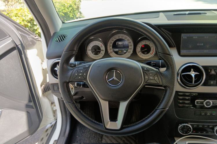 Used Mercedes-Benz GLK-Class 2014 GLK 260 4MATIC Dynamic Model Steering Wheel