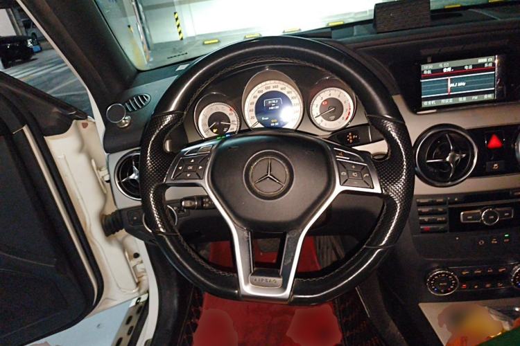 Used Mercedes-Benz GLK-Class 2014 GLK 200 Standard Model Steering Wheel