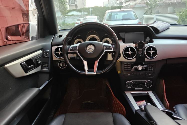 Used Mercedes-Benz GLK-Class 2014 GLK 260 4MATIC Dynamic Model Steering Wheel