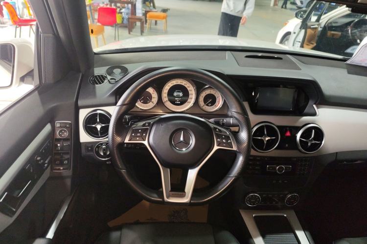 Used Mercedes-Benz GLK-Class 2014 GLK 200 Standard Model Steering Wheel