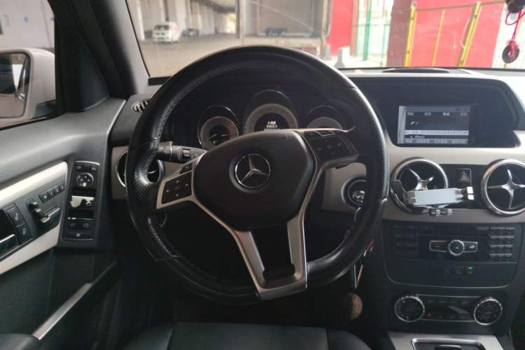 Used Mercedes-Benz GLK-Class 2014 GLK 200 Standard Model Steering Wheel