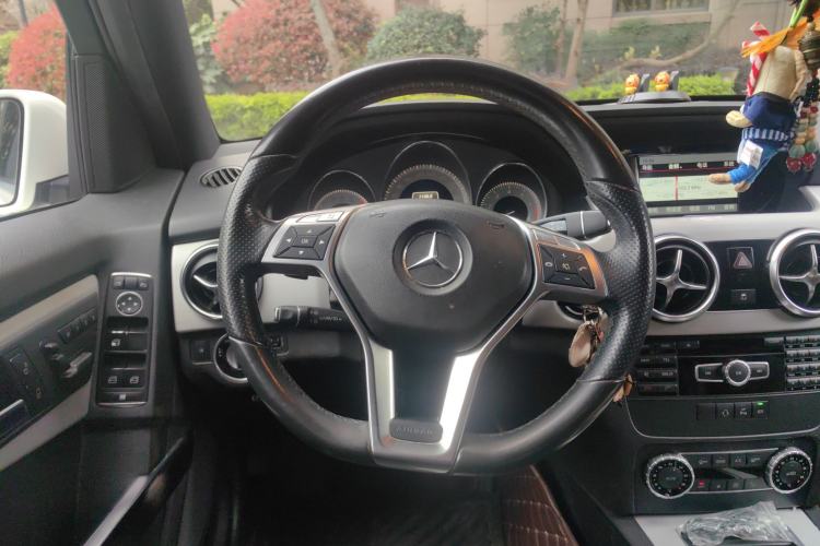 Used Mercedes-Benz GLK-Class 2014 GLK 200 Standard Model Steering Wheel