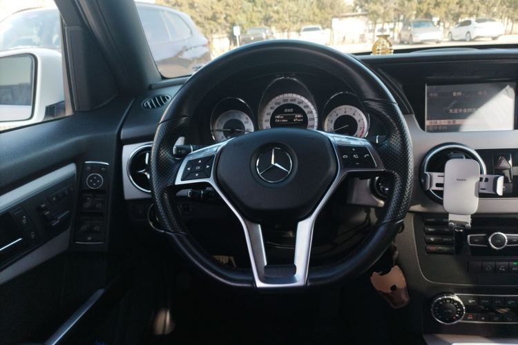 Used Mercedes-Benz GLK-Class 2014 GLK 200 Standard Model Steering Wheel