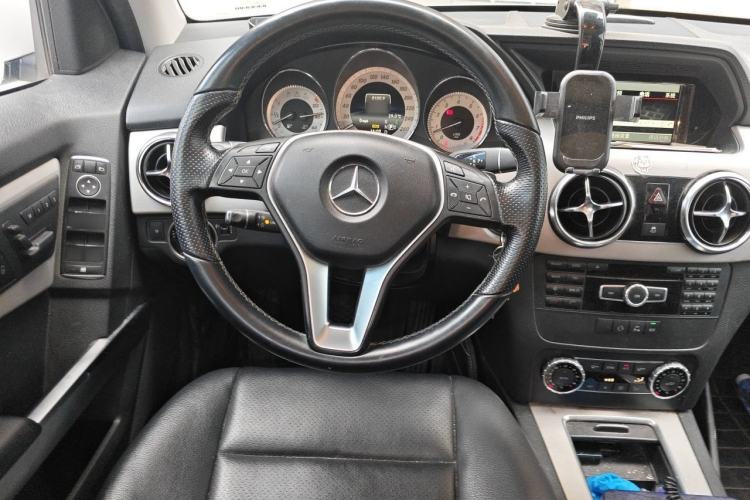 Used Mercedes-Benz GLK-Class 2014 GLK 260 4MATIC Dynamic Model Steering Wheel
